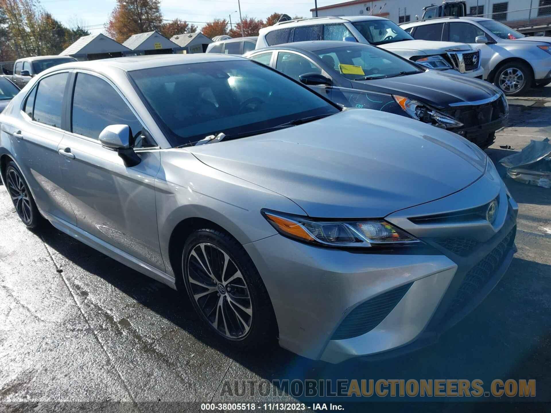 4T1B11HK4JU122982 TOYOTA CAMRY 2018