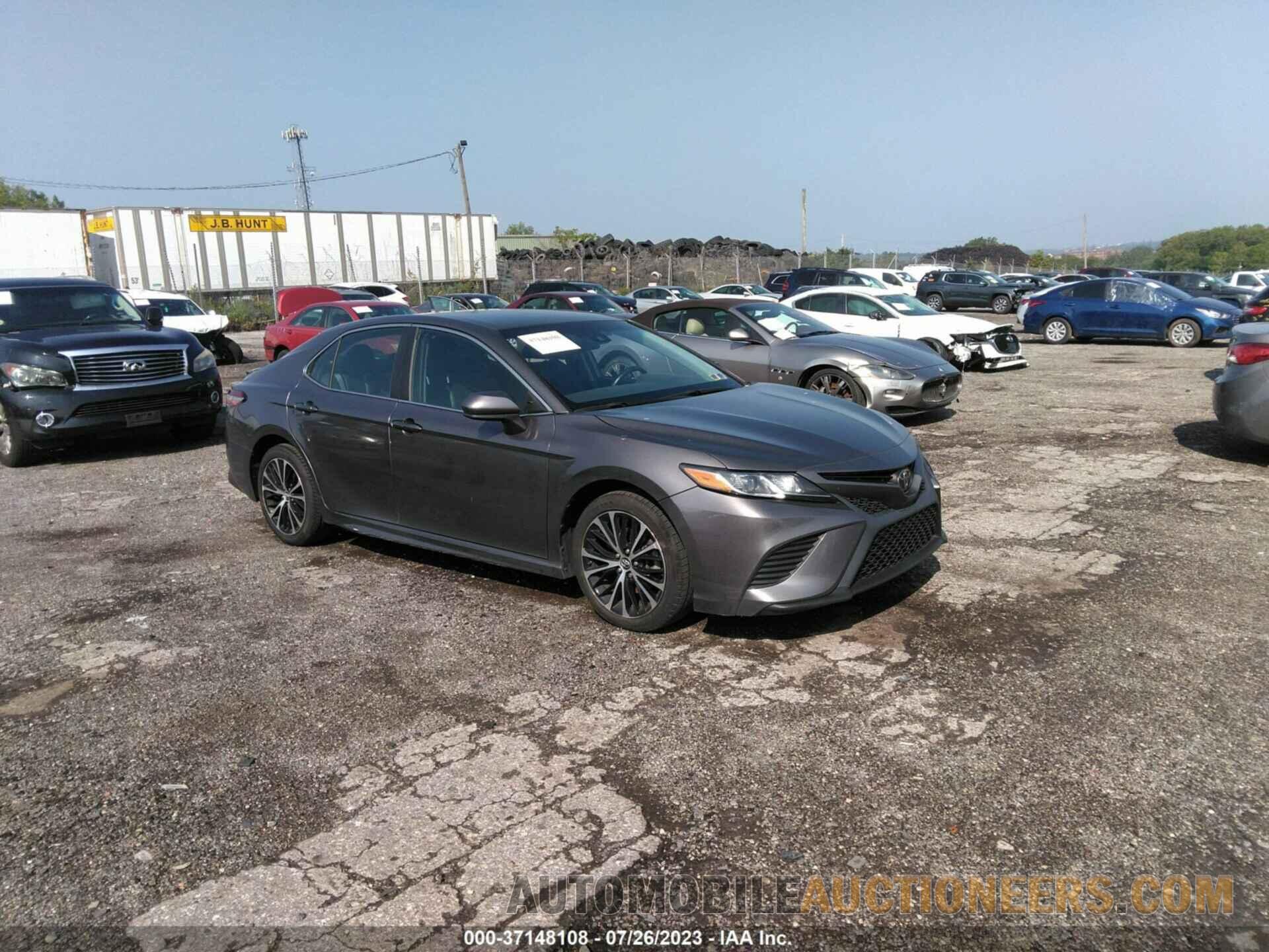 4T1B11HK4JU128345 TOYOTA CAMRY 2018