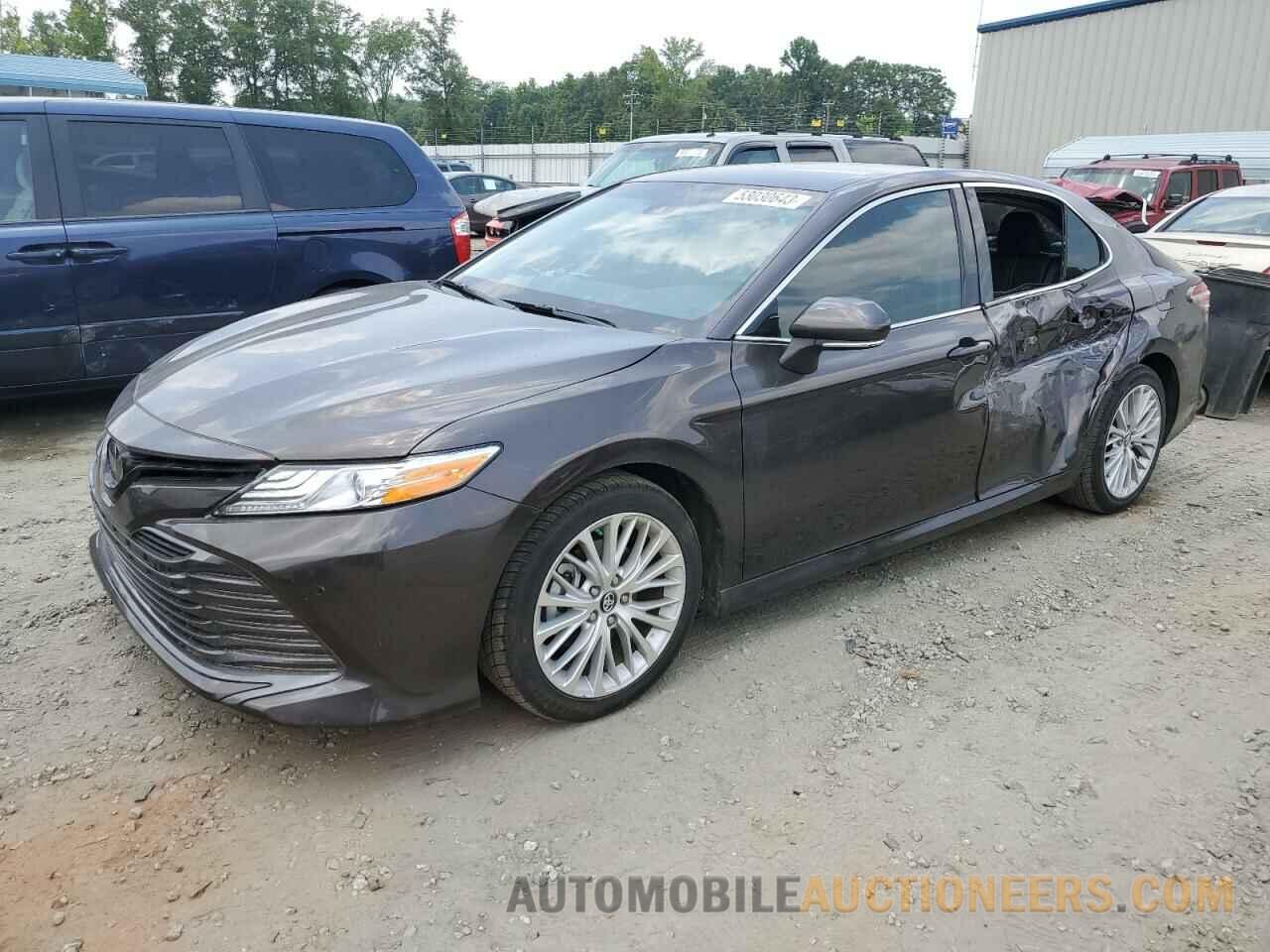 4T1B11HK4JU136221 TOYOTA CAMRY 2018