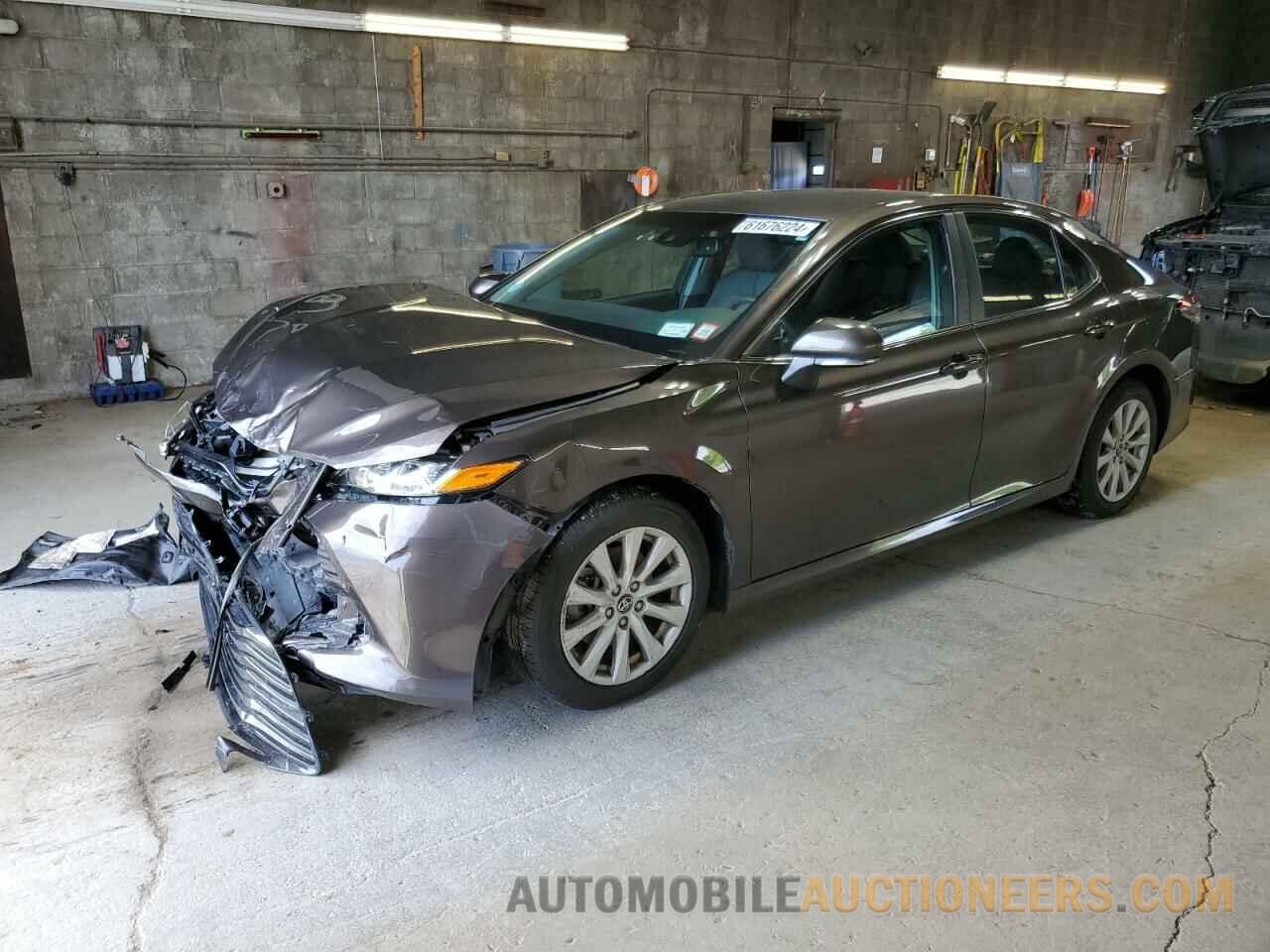 4T1B11HK4JU139457 TOYOTA CAMRY 2018