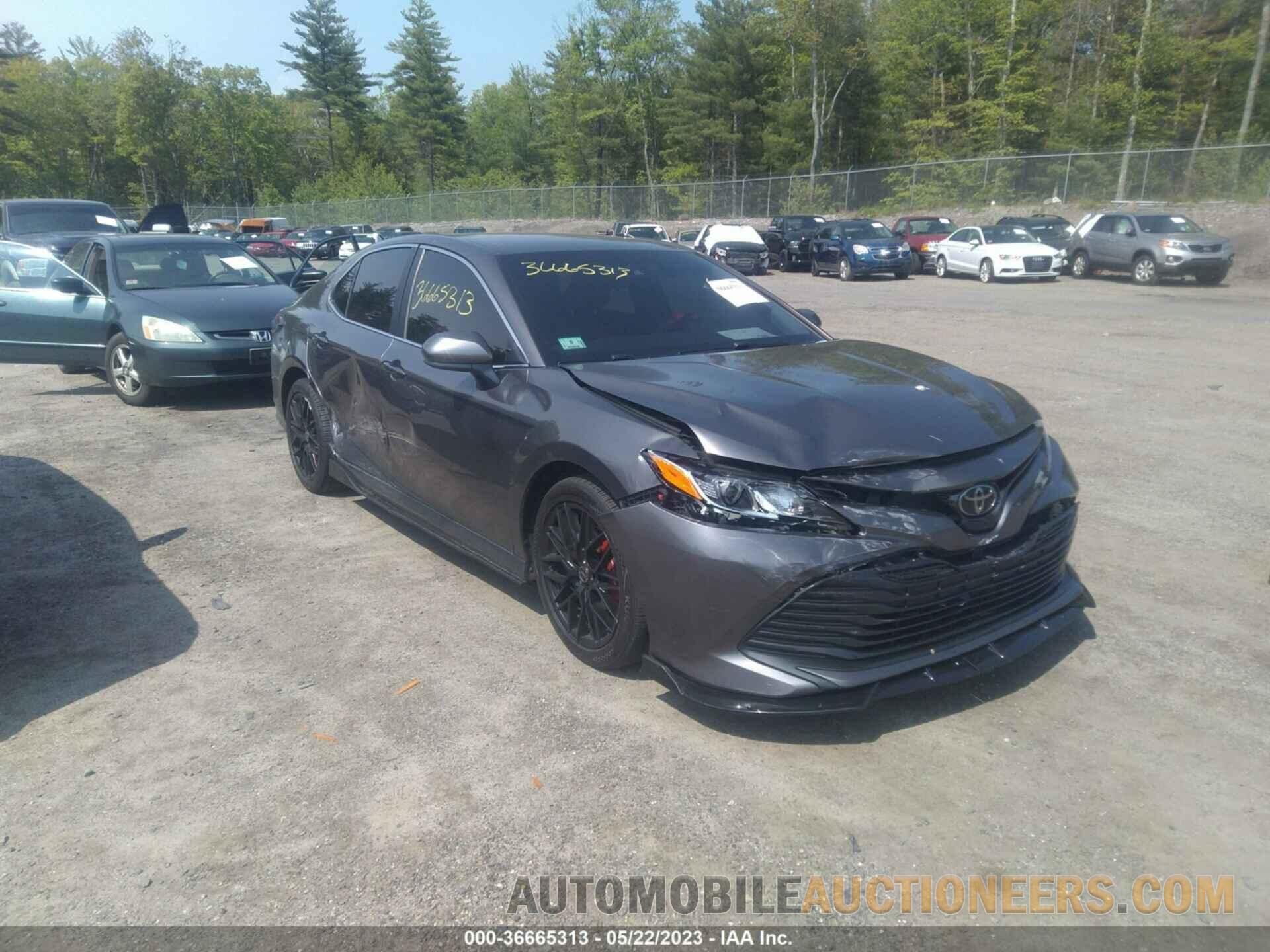 4T1B11HK4JU143962 TOYOTA CAMRY 2018