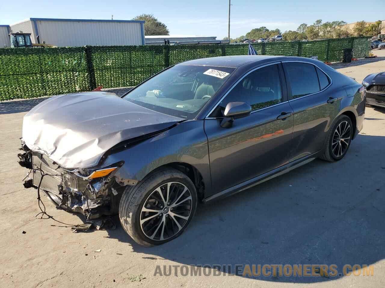 4T1B11HK4JU145520 TOYOTA CAMRY 2018