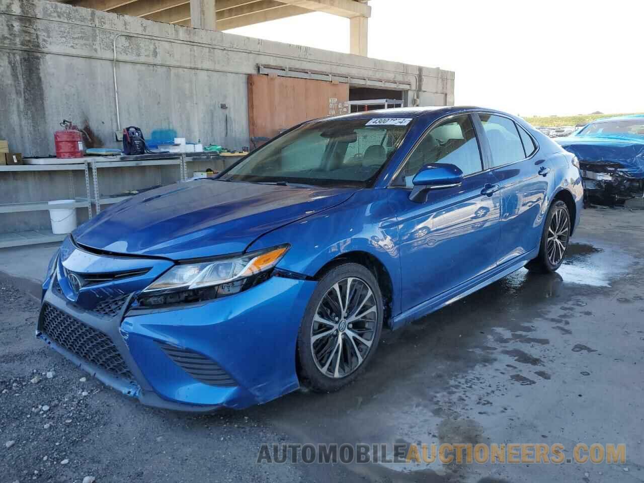 4T1B11HK4JU150295 TOYOTA CAMRY 2018