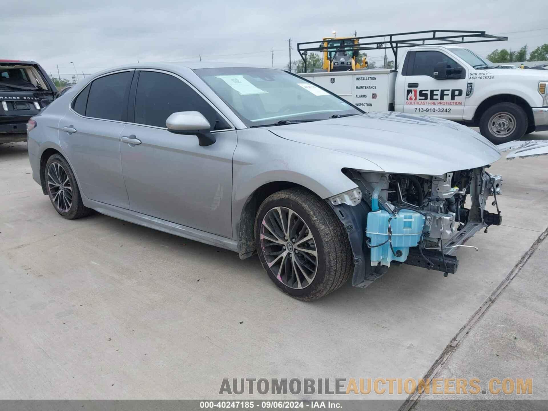 4T1B11HK4JU153925 TOYOTA CAMRY 2018