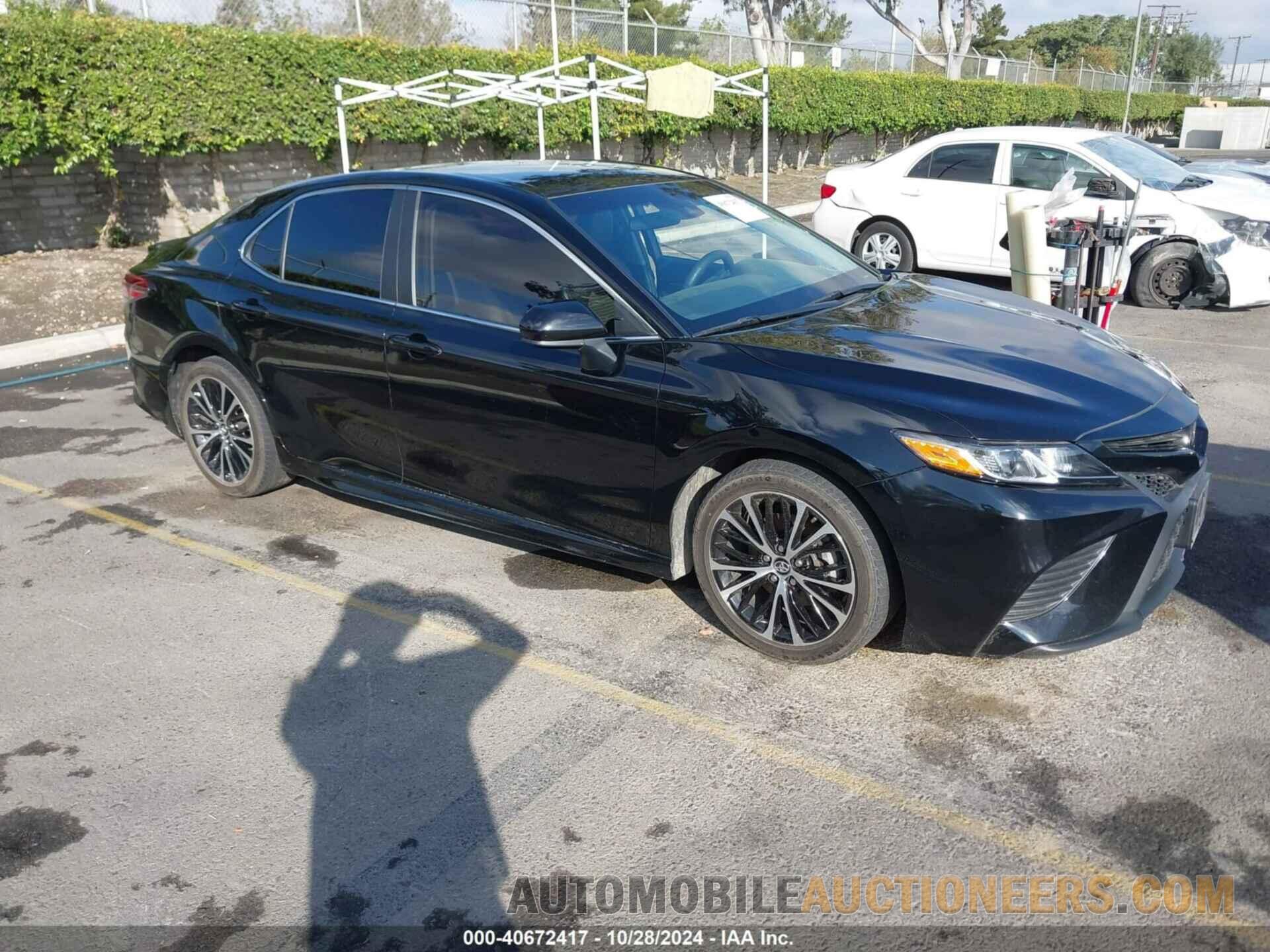 4T1B11HK4JU157666 TOYOTA CAMRY 2018