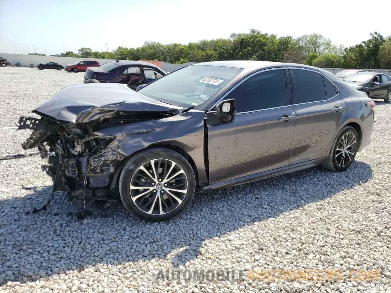 4T1B11HK4JU158865 TOYOTA CAMRY 2018