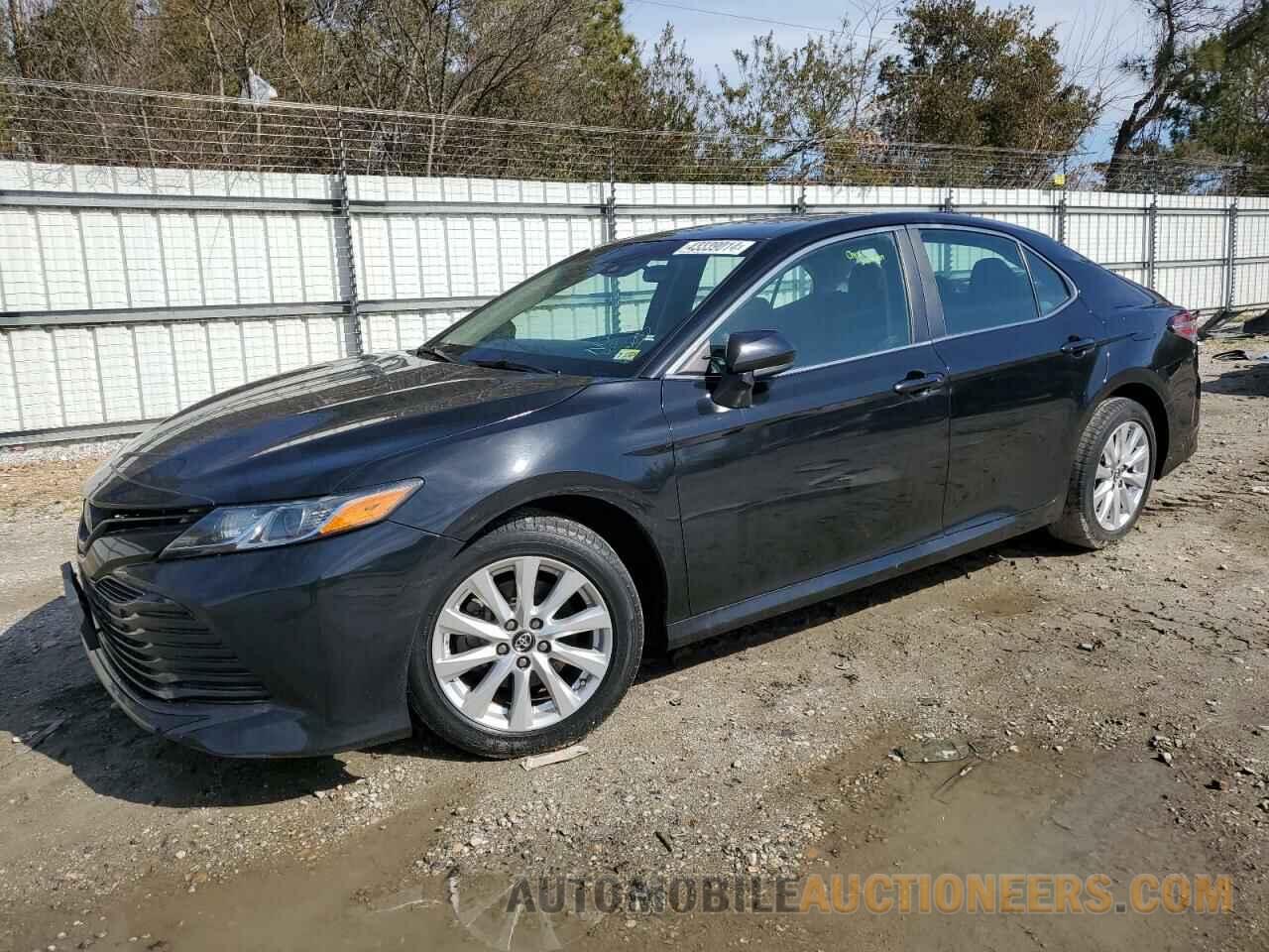 4T1B11HK4JU502565 TOYOTA CAMRY 2018