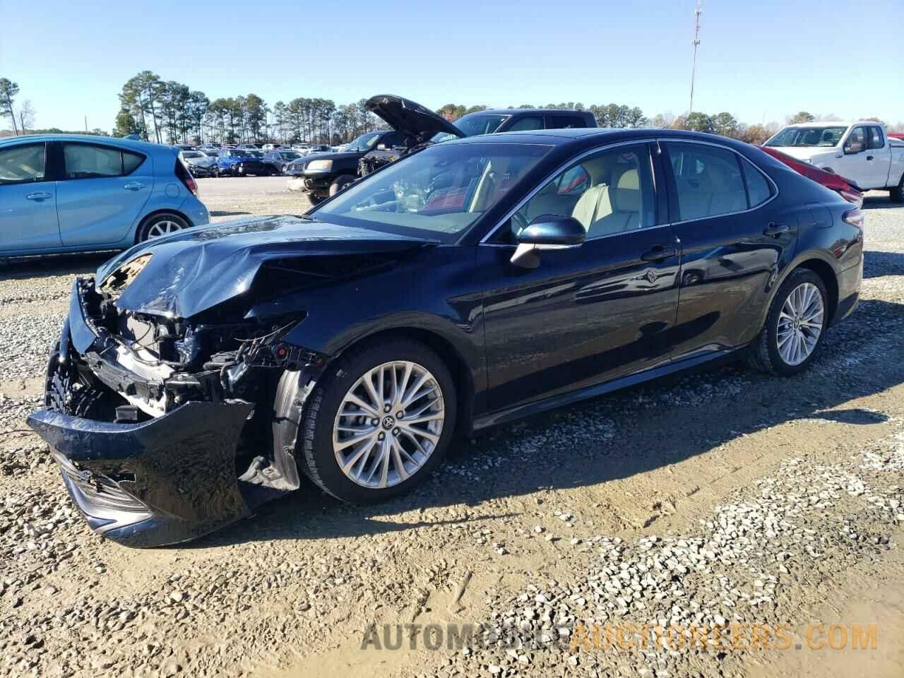 4T1B11HK4JU504963 TOYOTA CAMRY 2018