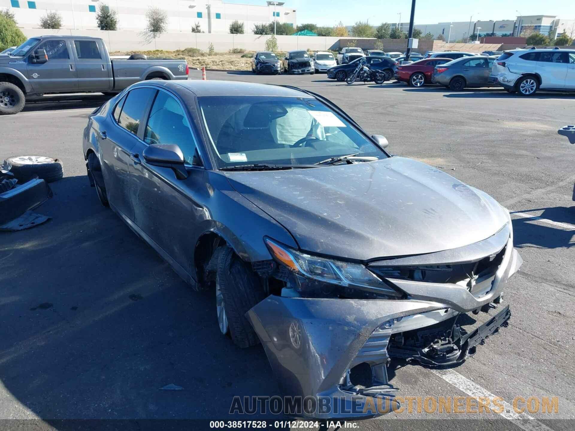 4T1B11HK4JU508107 TOYOTA CAMRY 2018