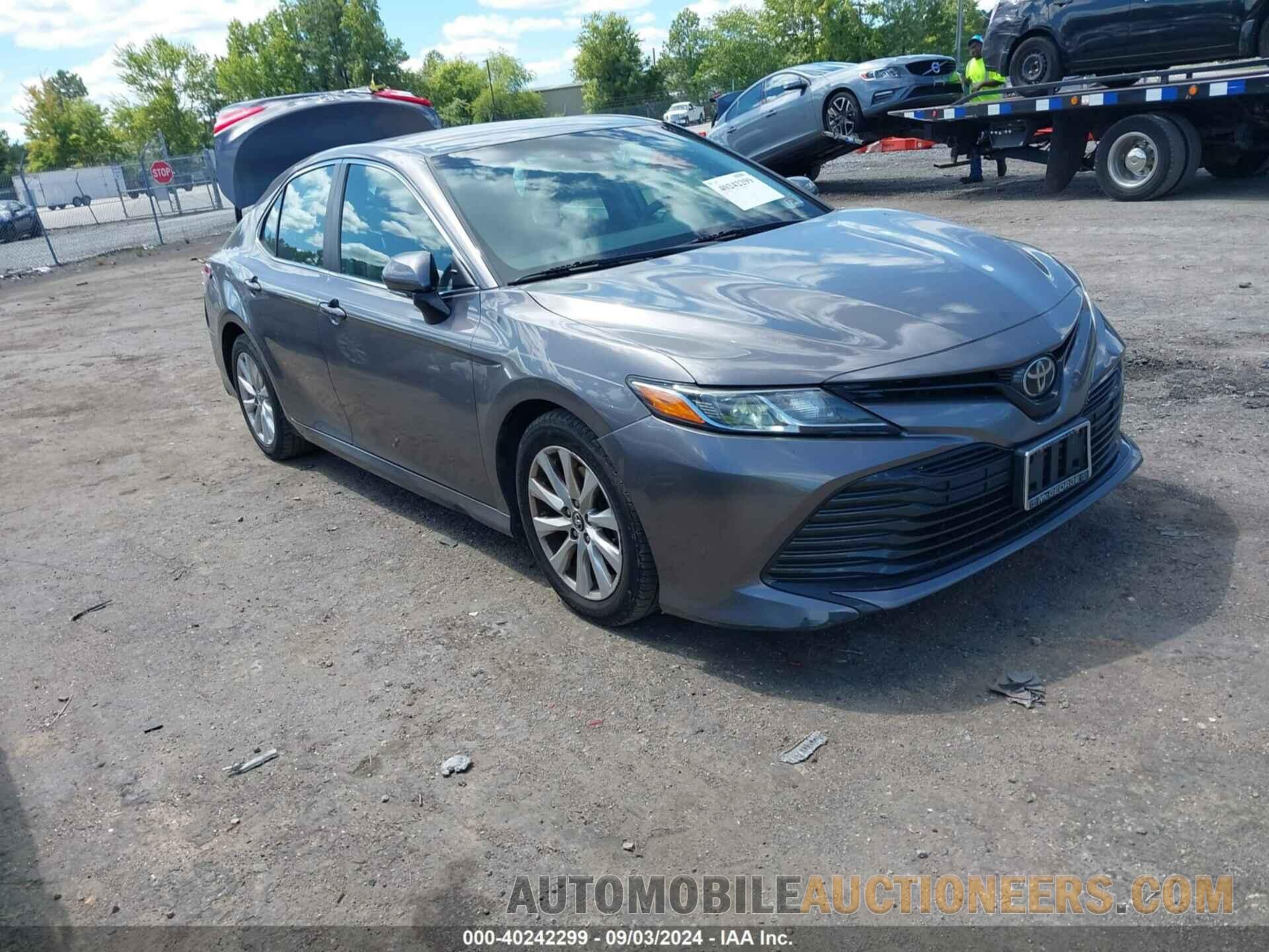 4T1B11HK4JU508219 TOYOTA CAMRY 2018