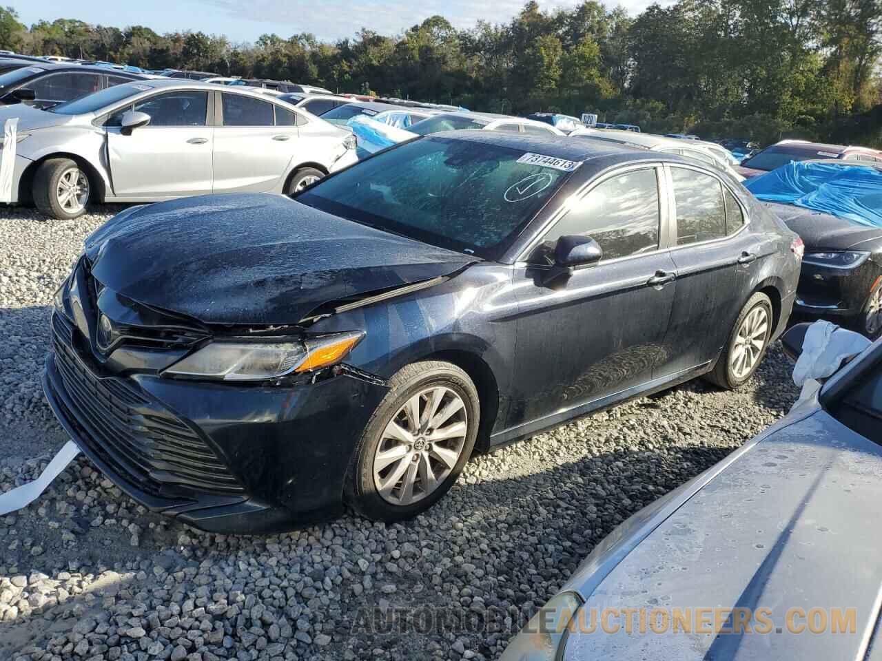 4T1B11HK4JU509192 TOYOTA CAMRY 2018