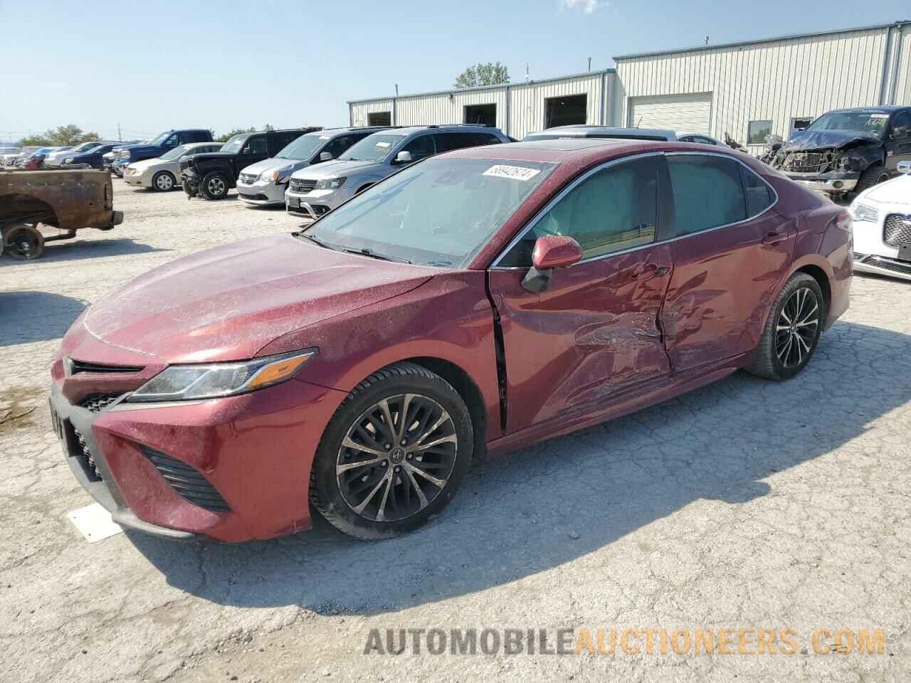 4T1B11HK4JU509256 TOYOTA CAMRY 2018