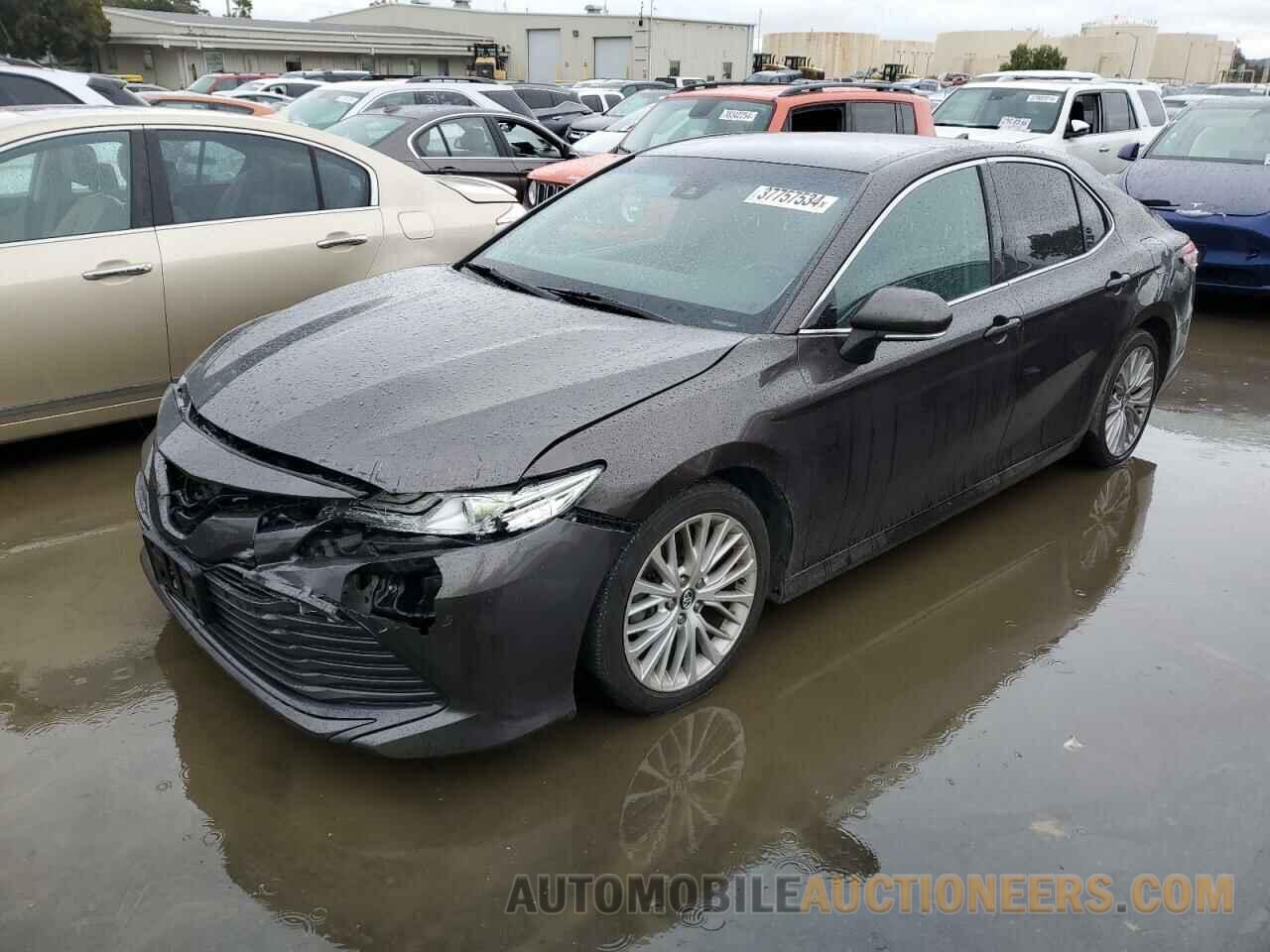 4T1B11HK4JU509354 TOYOTA CAMRY 2018