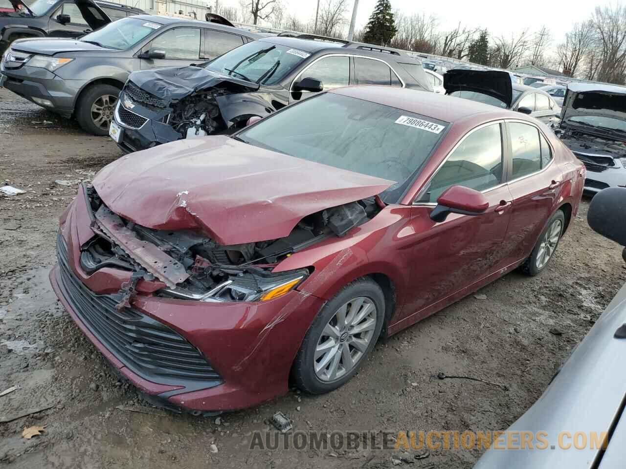 4T1B11HK4JU511069 TOYOTA CAMRY 2018