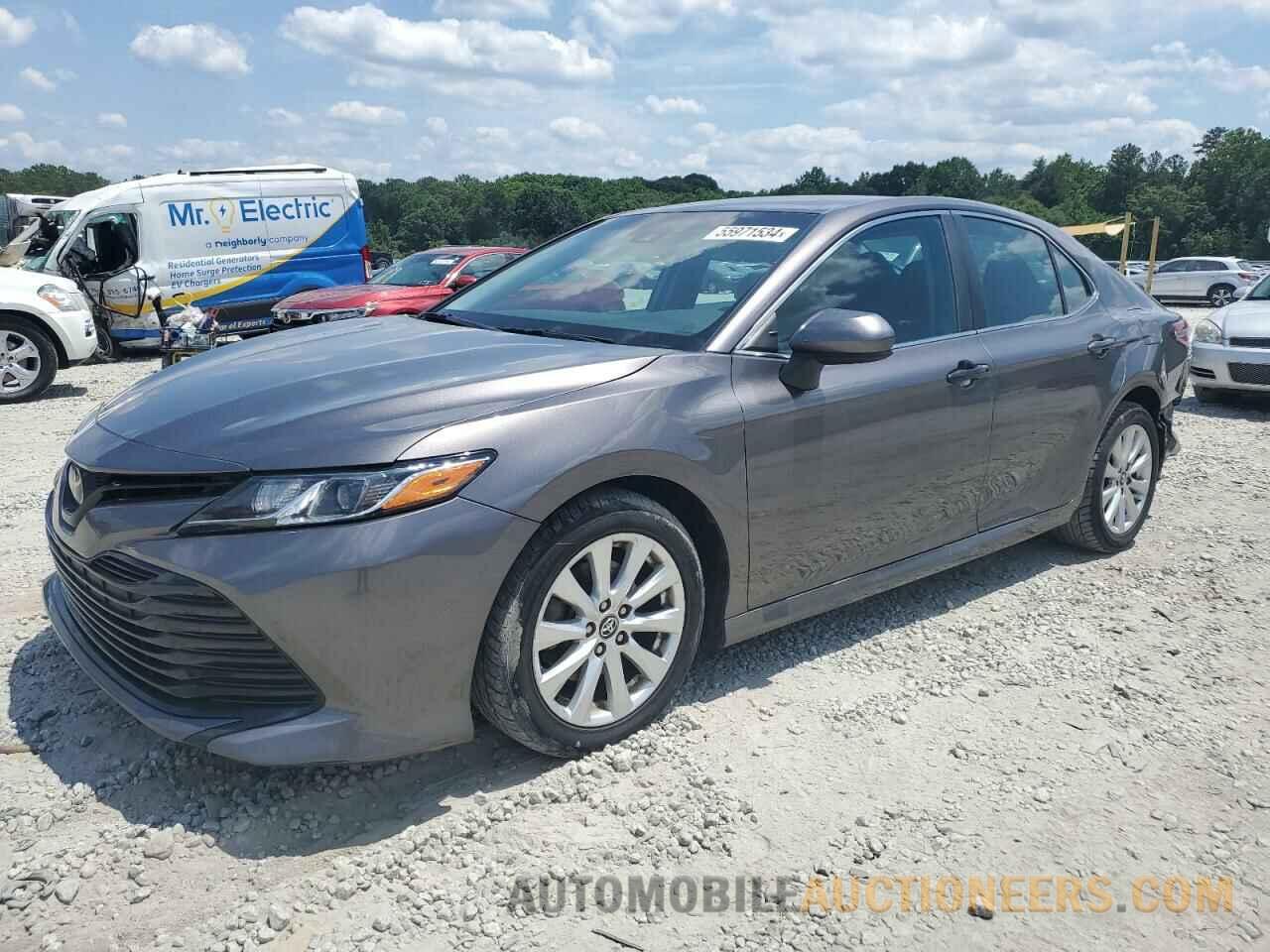 4T1B11HK4JU513887 TOYOTA CAMRY 2018