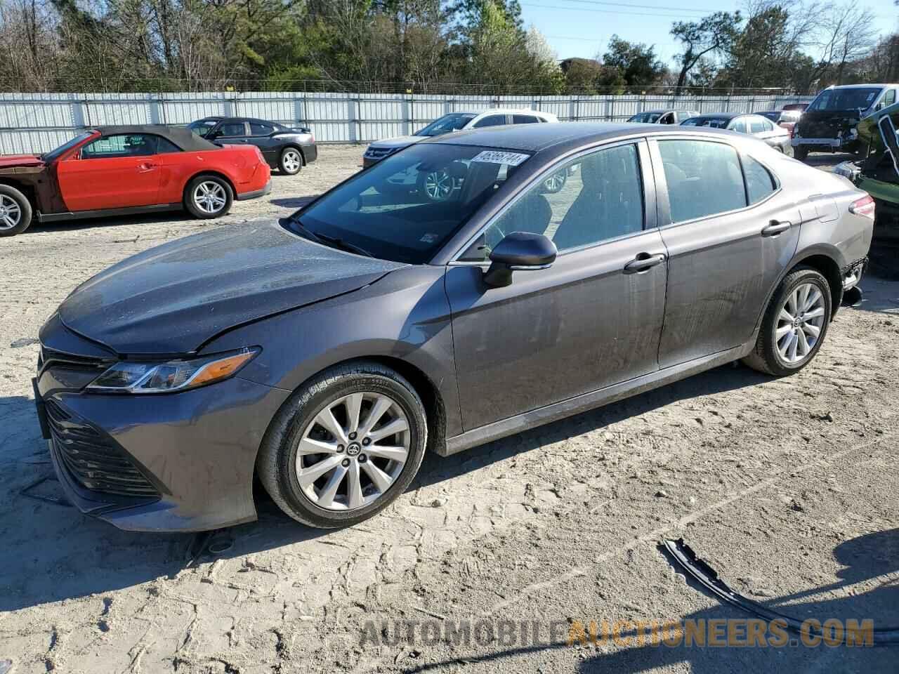 4T1B11HK4JU514067 TOYOTA CAMRY 2018