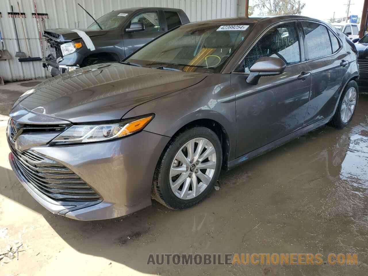 4T1B11HK4JU515641 TOYOTA CAMRY 2018