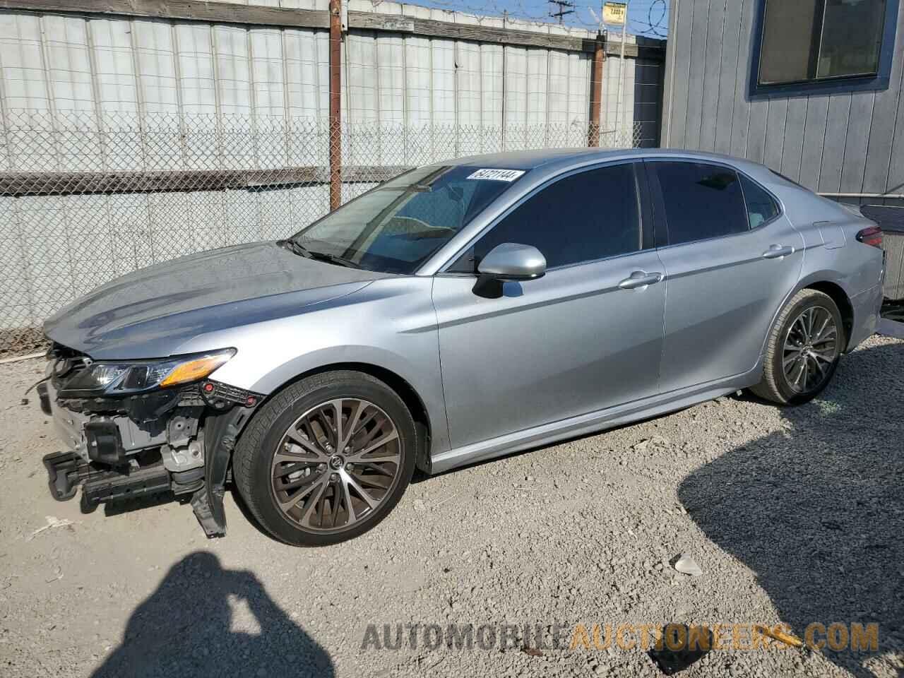 4T1B11HK4JU518281 TOYOTA CAMRY 2018