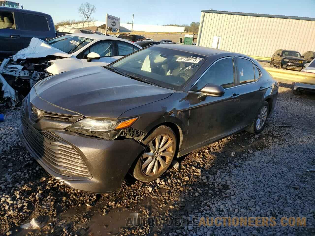 4T1B11HK4JU520094 TOYOTA CAMRY 2018