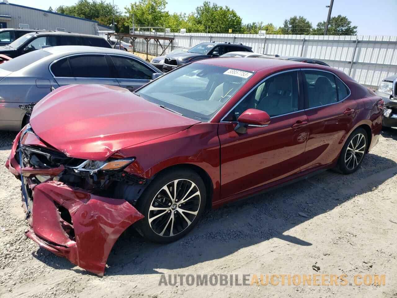 4T1B11HK4JU520998 TOYOTA CAMRY 2018