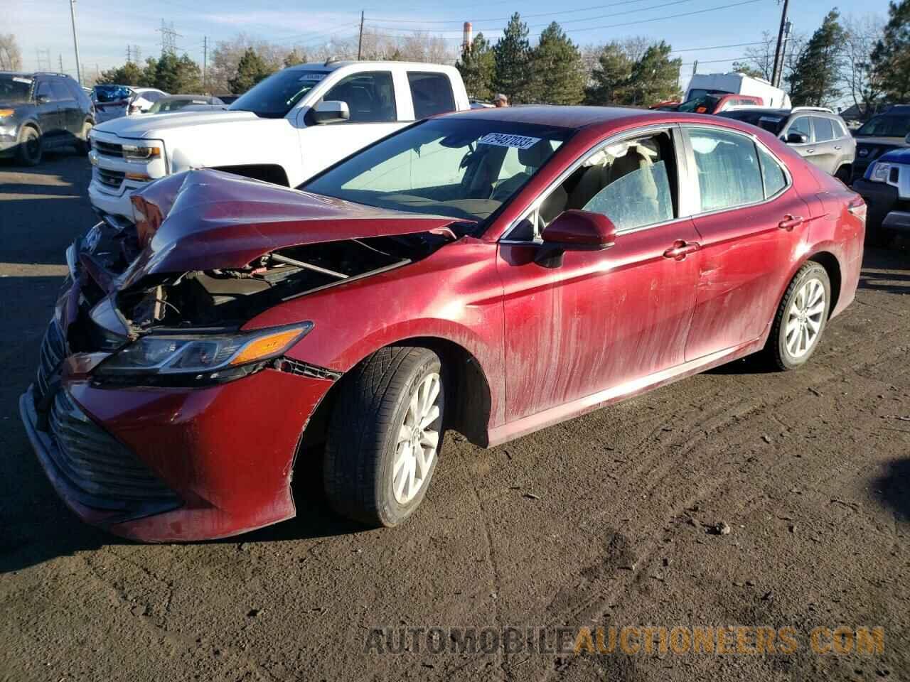 4T1B11HK4JU524422 TOYOTA CAMRY 2018