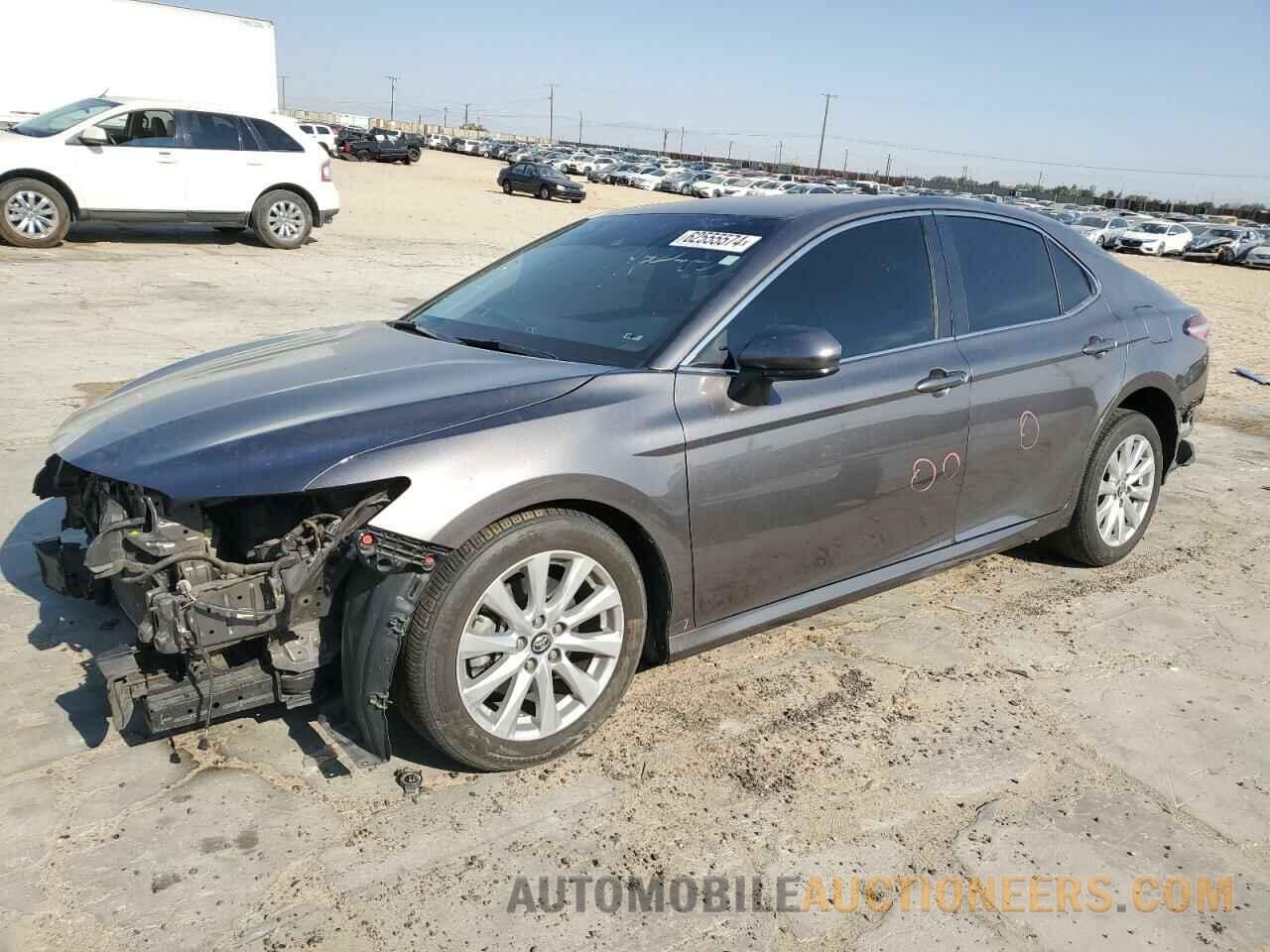 4T1B11HK4JU524551 TOYOTA CAMRY 2018