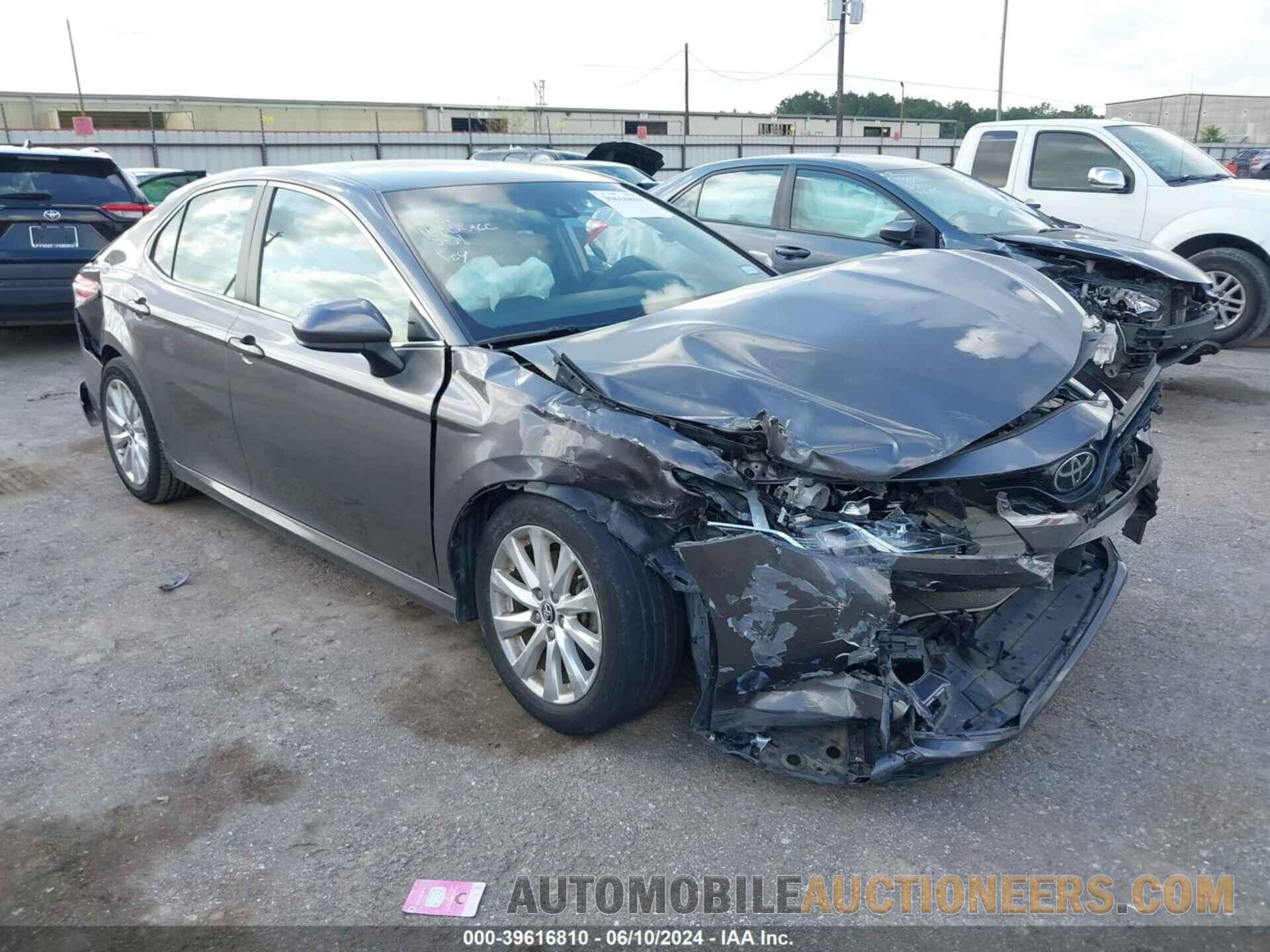 4T1B11HK4JU529703 TOYOTA CAMRY 2018