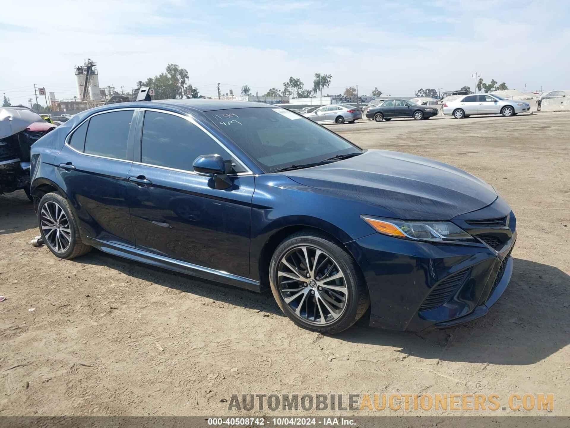 4T1B11HK4JU530639 TOYOTA CAMRY 2018