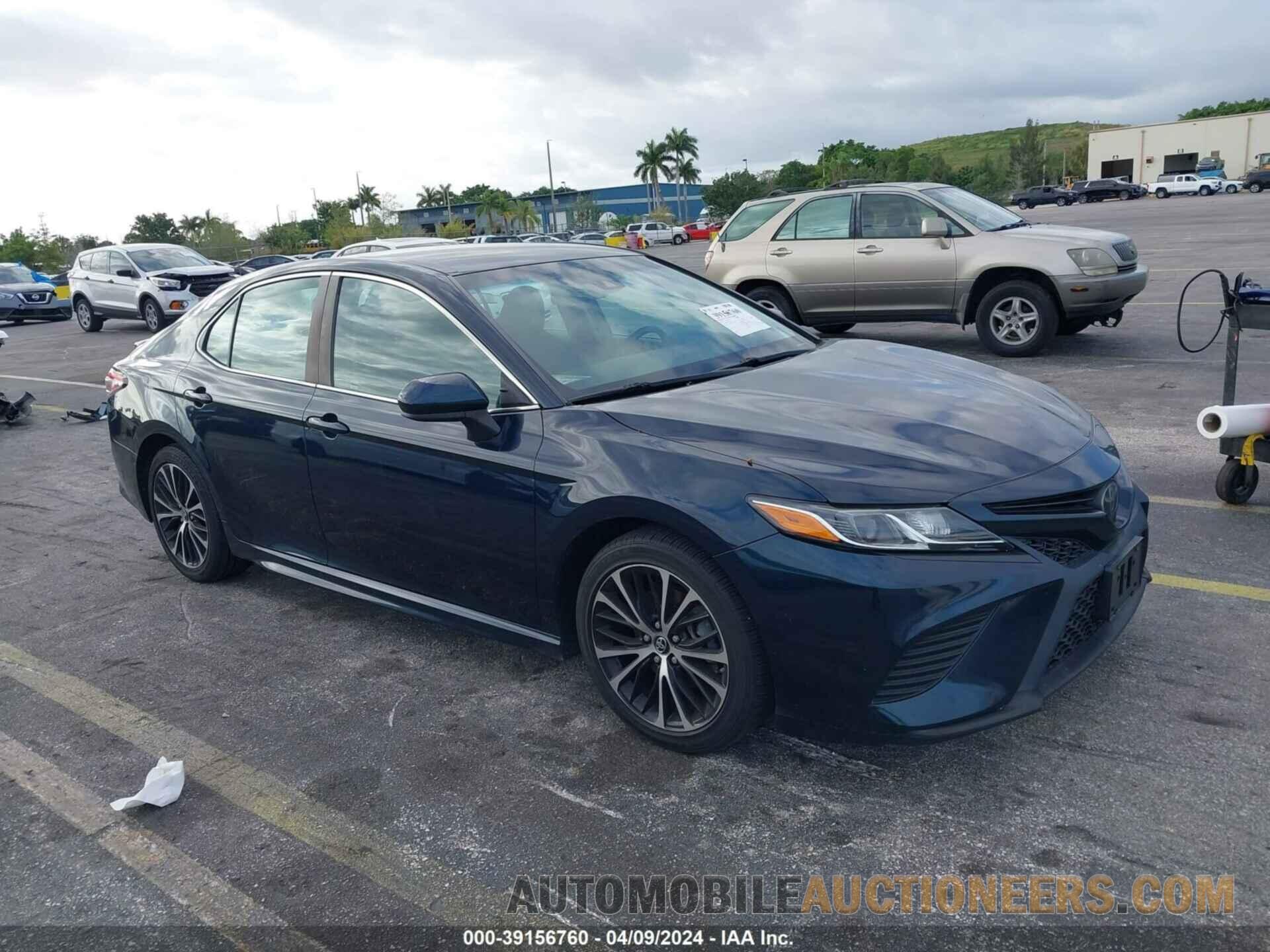 4T1B11HK4JU531869 TOYOTA CAMRY 2018