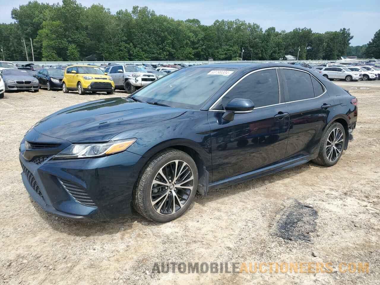 4T1B11HK4JU533654 TOYOTA CAMRY 2018