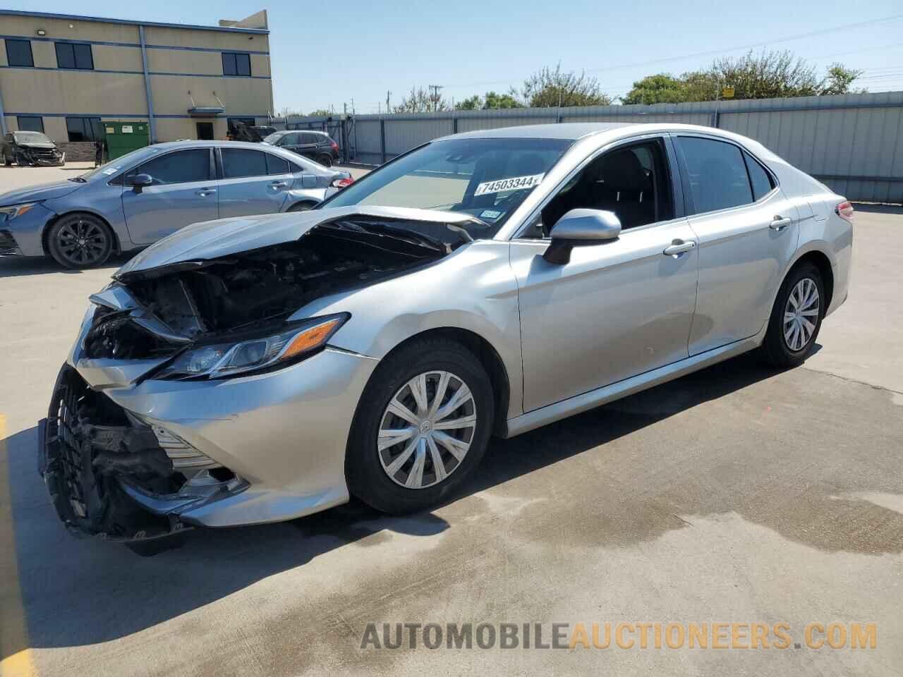 4T1B11HK4JU534884 TOYOTA CAMRY 2018