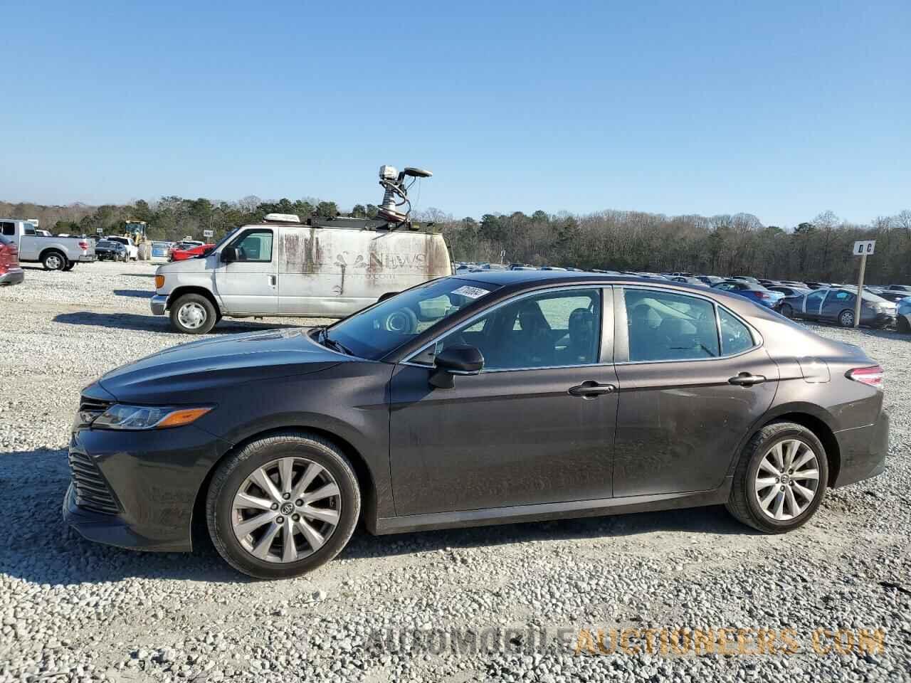 4T1B11HK4JU535498 TOYOTA CAMRY 2018