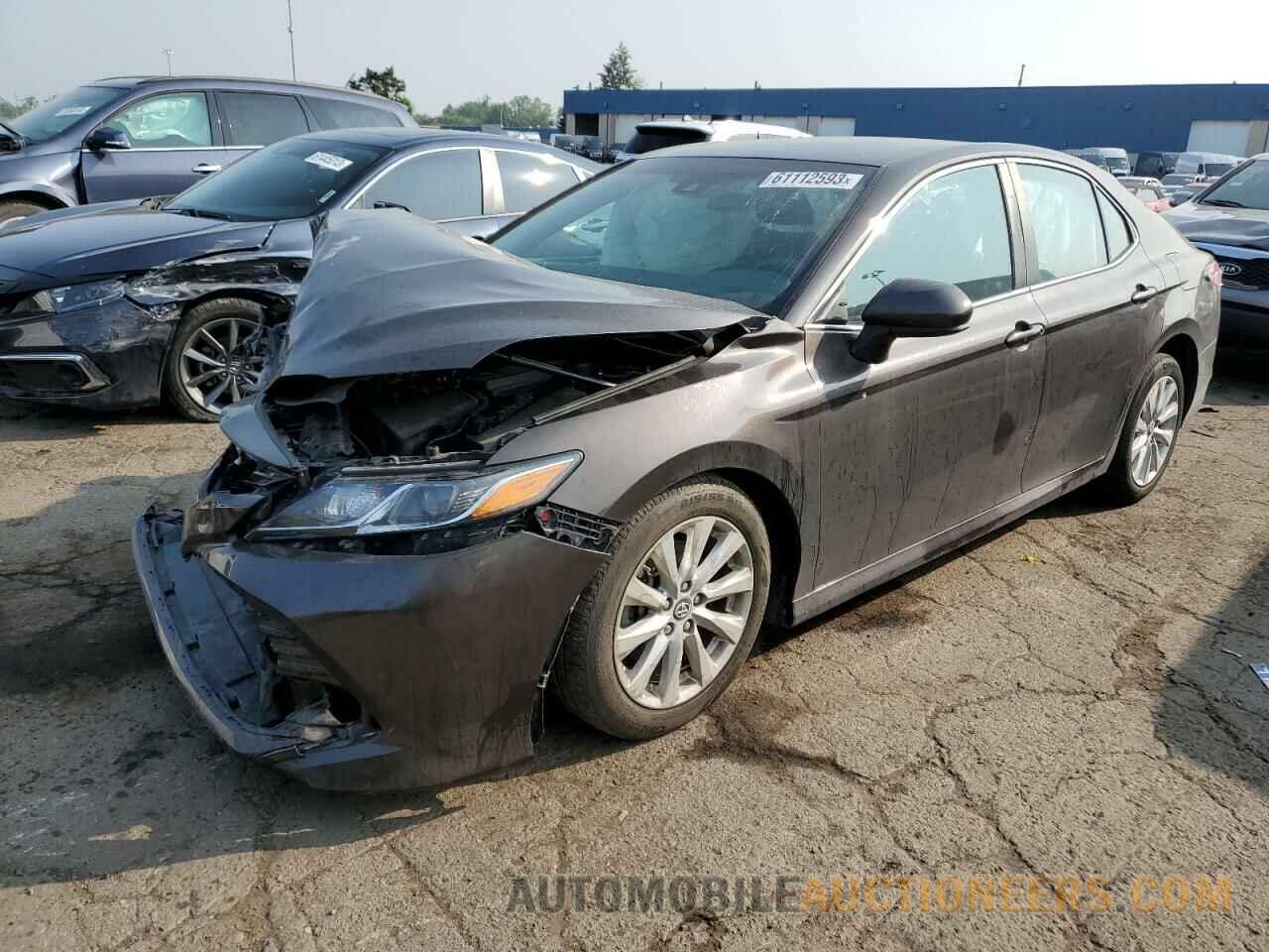 4T1B11HK4JU537302 TOYOTA CAMRY 2018