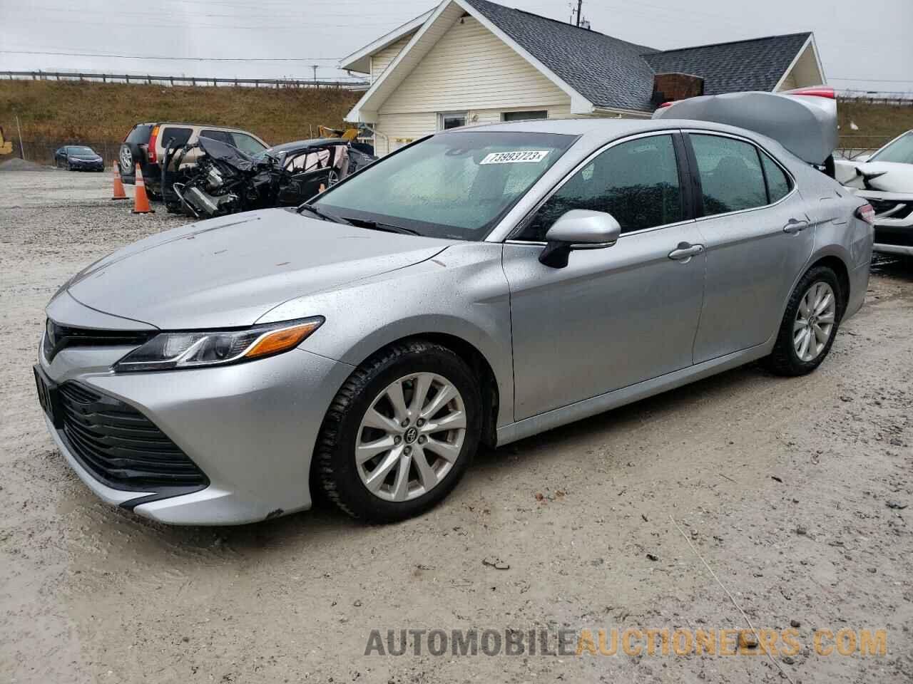 4T1B11HK4JU538725 TOYOTA CAMRY 2018