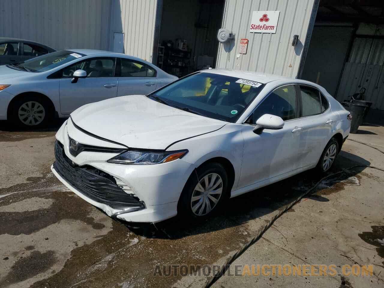 4T1B11HK4JU538868 TOYOTA CAMRY 2018