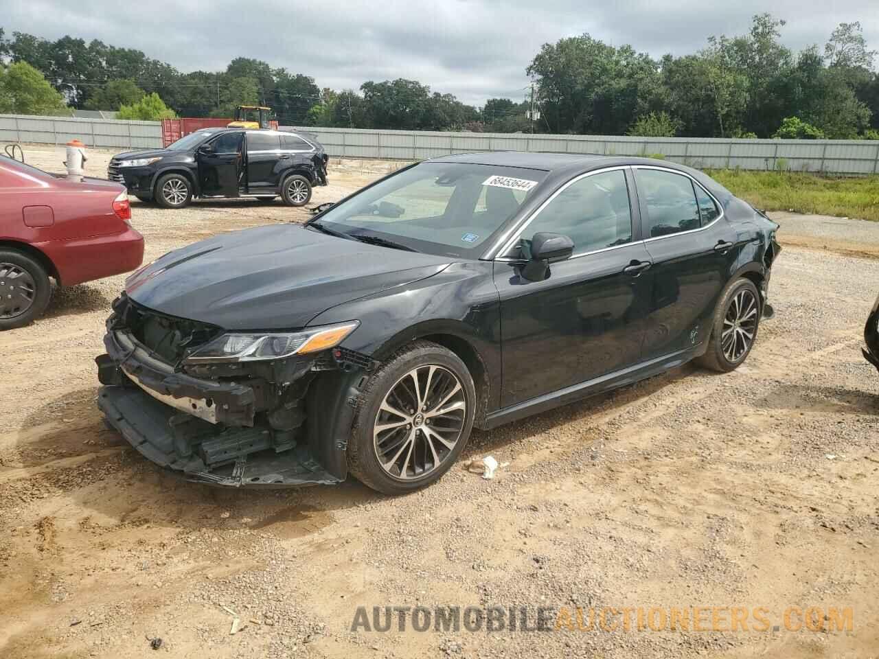 4T1B11HK4JU539115 TOYOTA CAMRY 2018