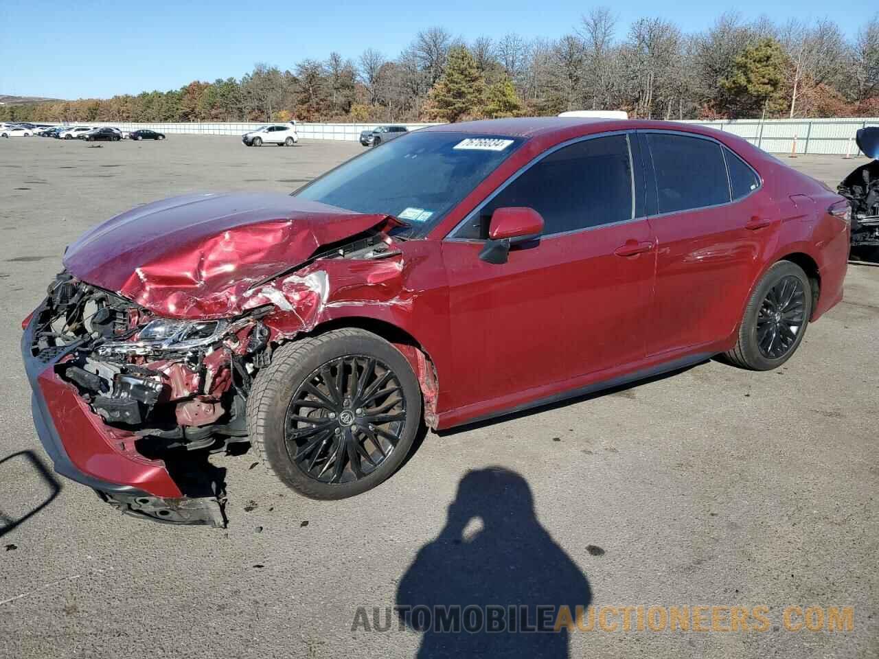 4T1B11HK4JU539566 TOYOTA CAMRY 2018