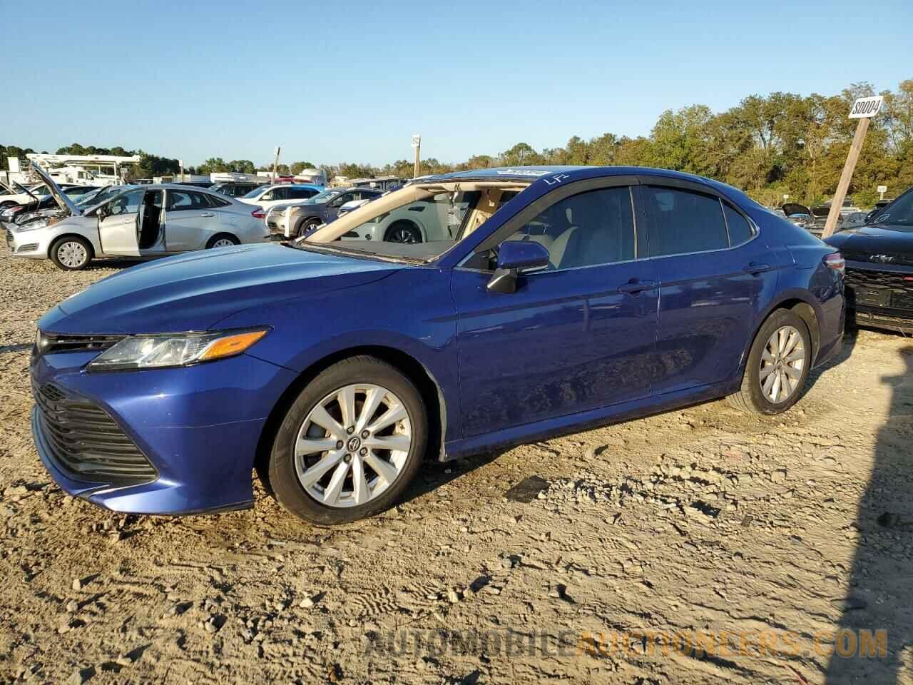 4T1B11HK4JU541169 TOYOTA CAMRY 2018