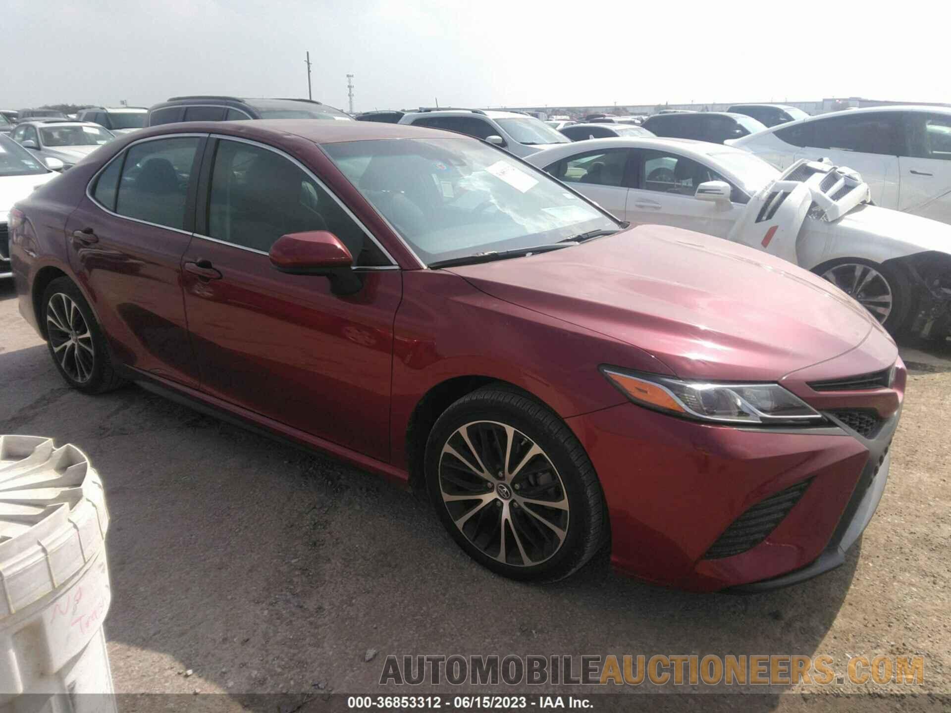 4T1B11HK4JU542015 TOYOTA CAMRY 2018