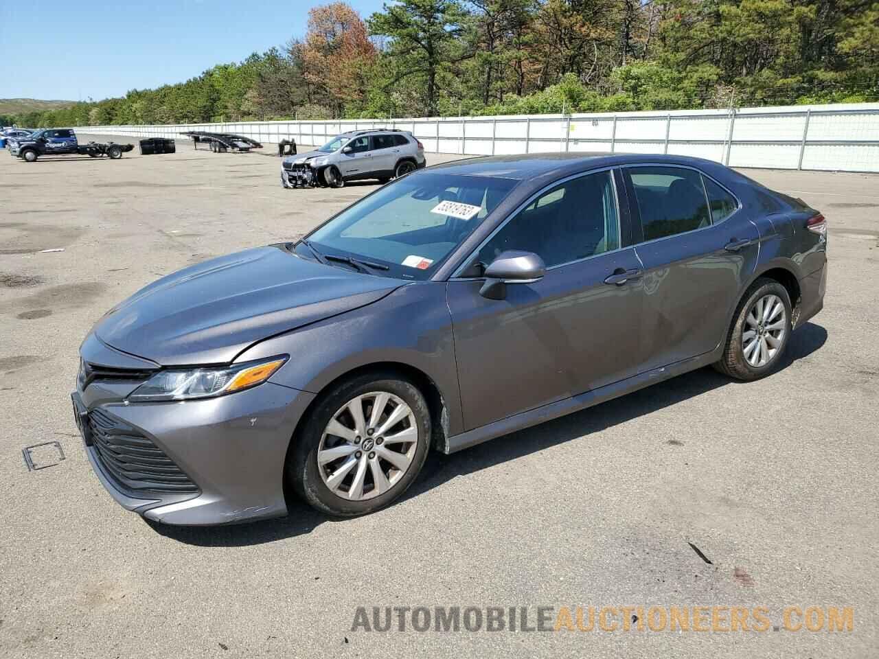 4T1B11HK4JU542256 TOYOTA CAMRY 2018