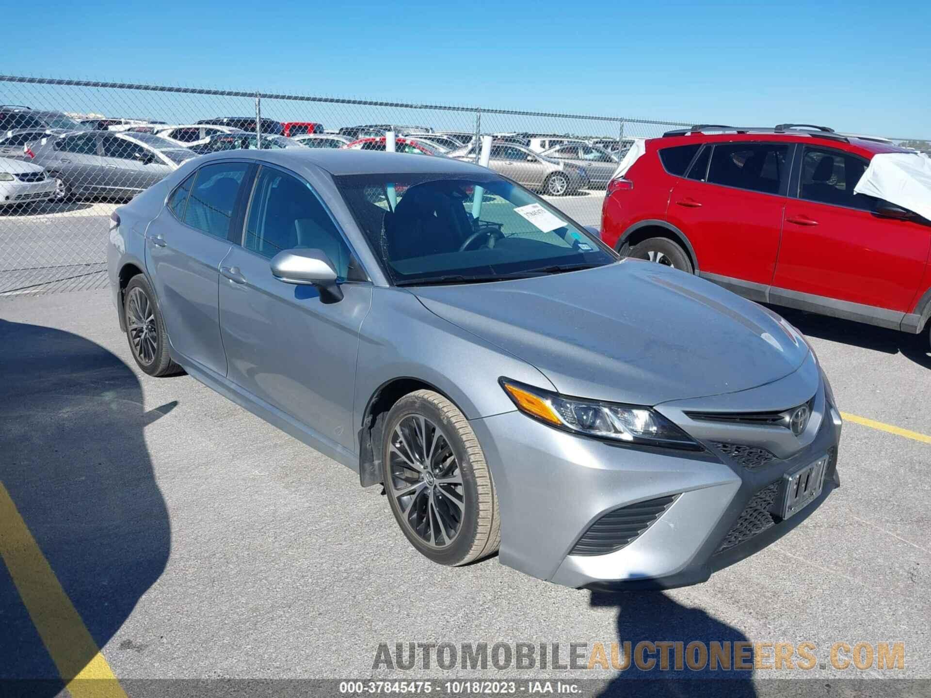 4T1B11HK4JU544556 TOYOTA CAMRY 2018