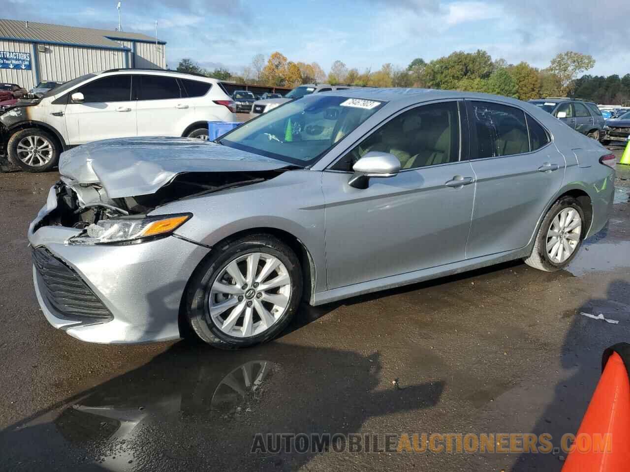 4T1B11HK4JU546176 TOYOTA CAMRY 2018