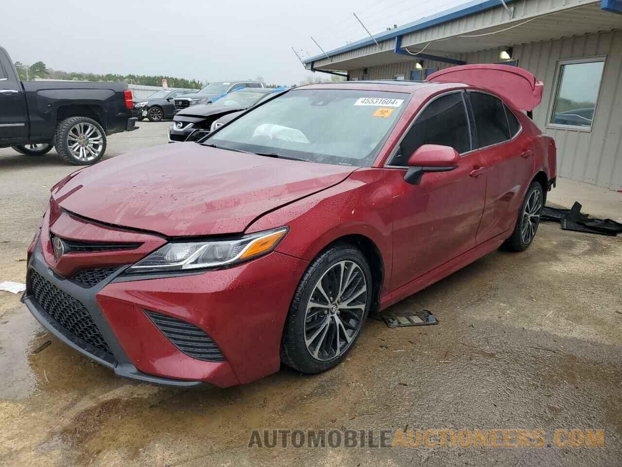 4T1B11HK4JU550678 TOYOTA CAMRY 2018