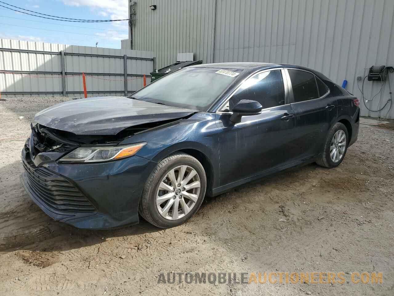 4T1B11HK4JU550972 TOYOTA CAMRY 2018