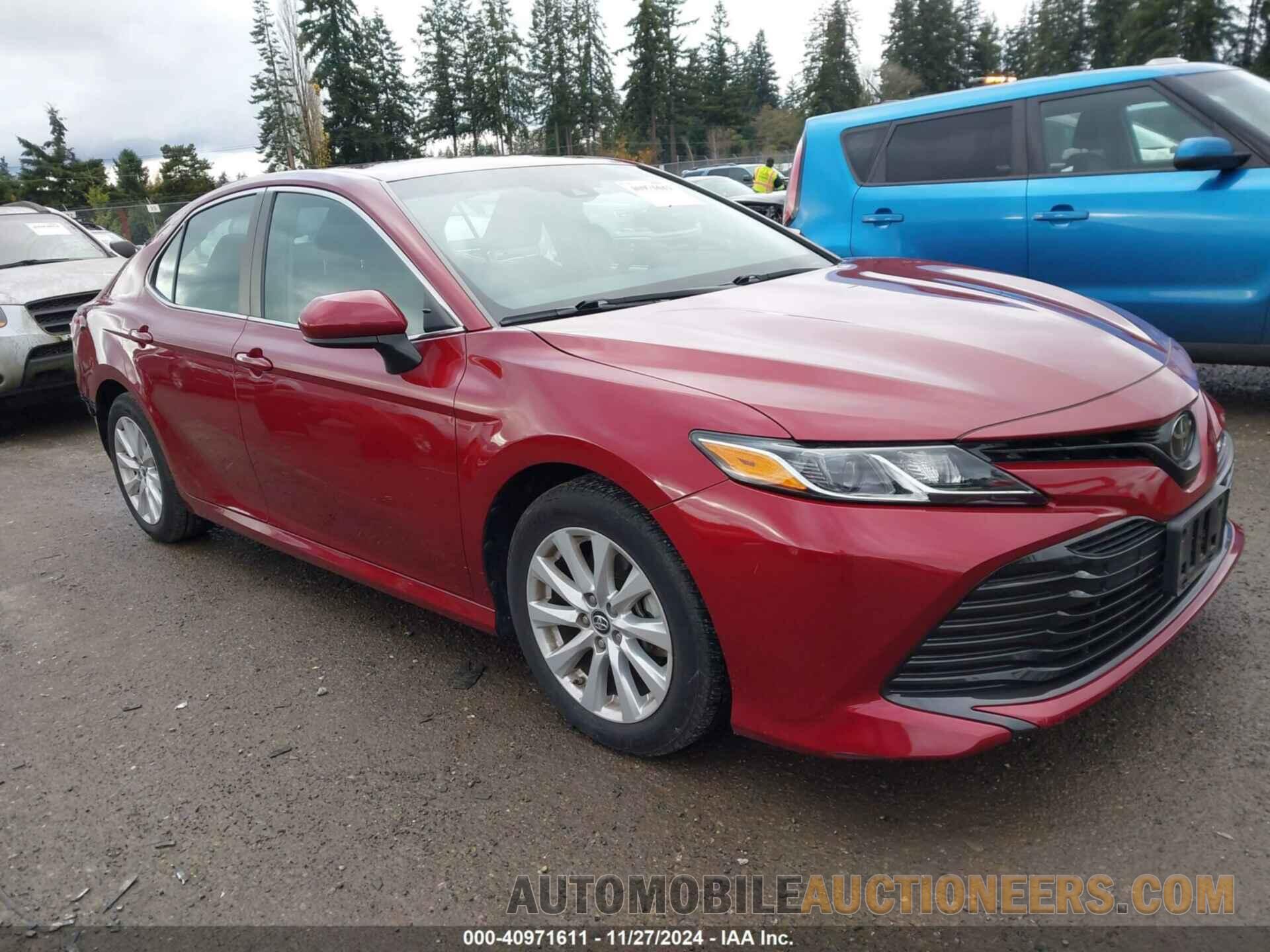 4T1B11HK4JU551412 TOYOTA CAMRY 2018