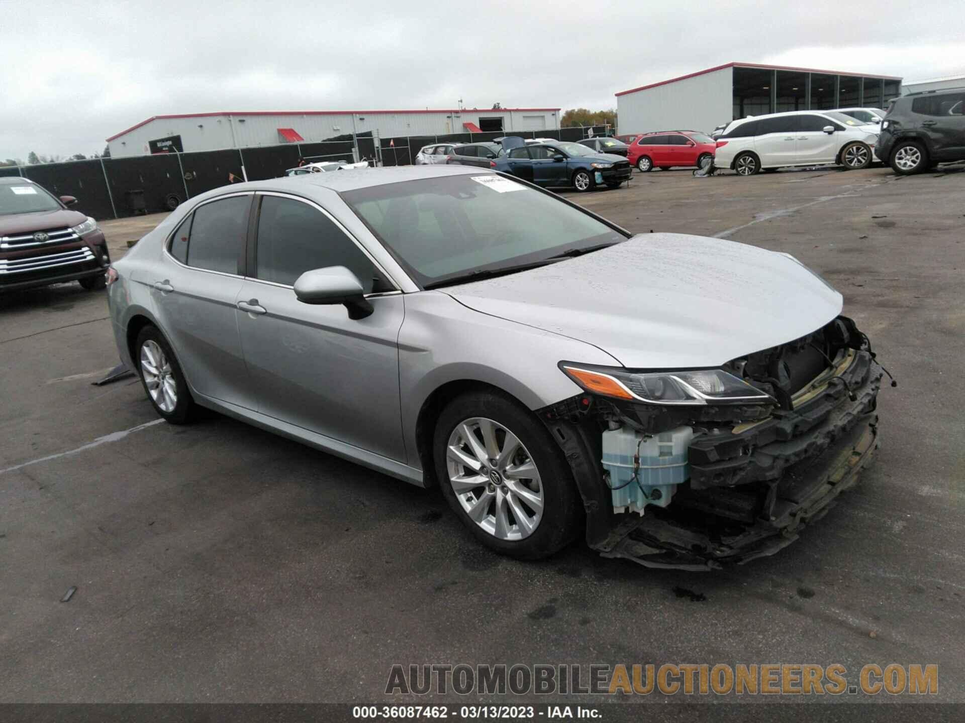 4T1B11HK4JU551720 TOYOTA CAMRY 2018