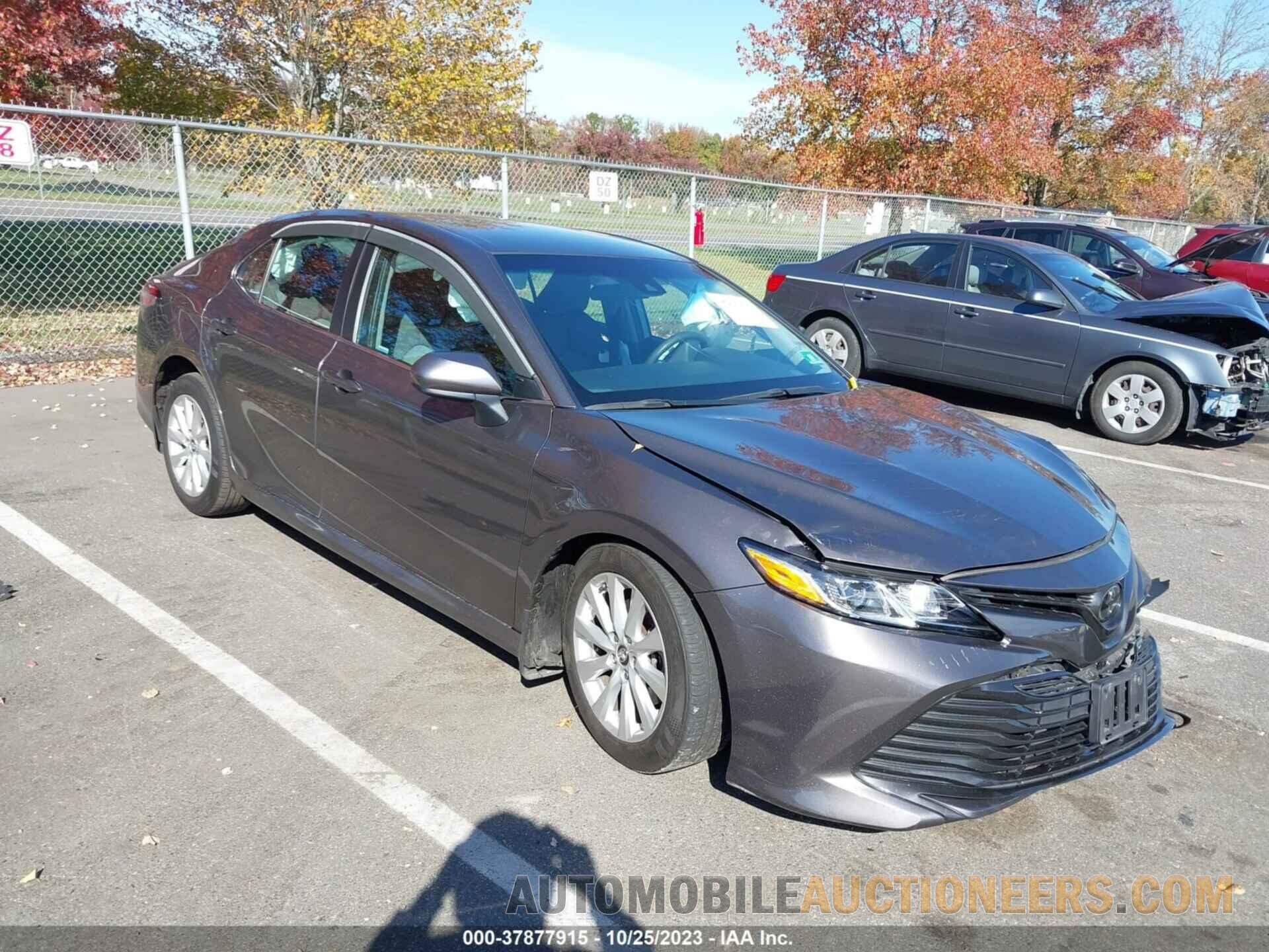 4T1B11HK4JU552415 TOYOTA CAMRY 2018