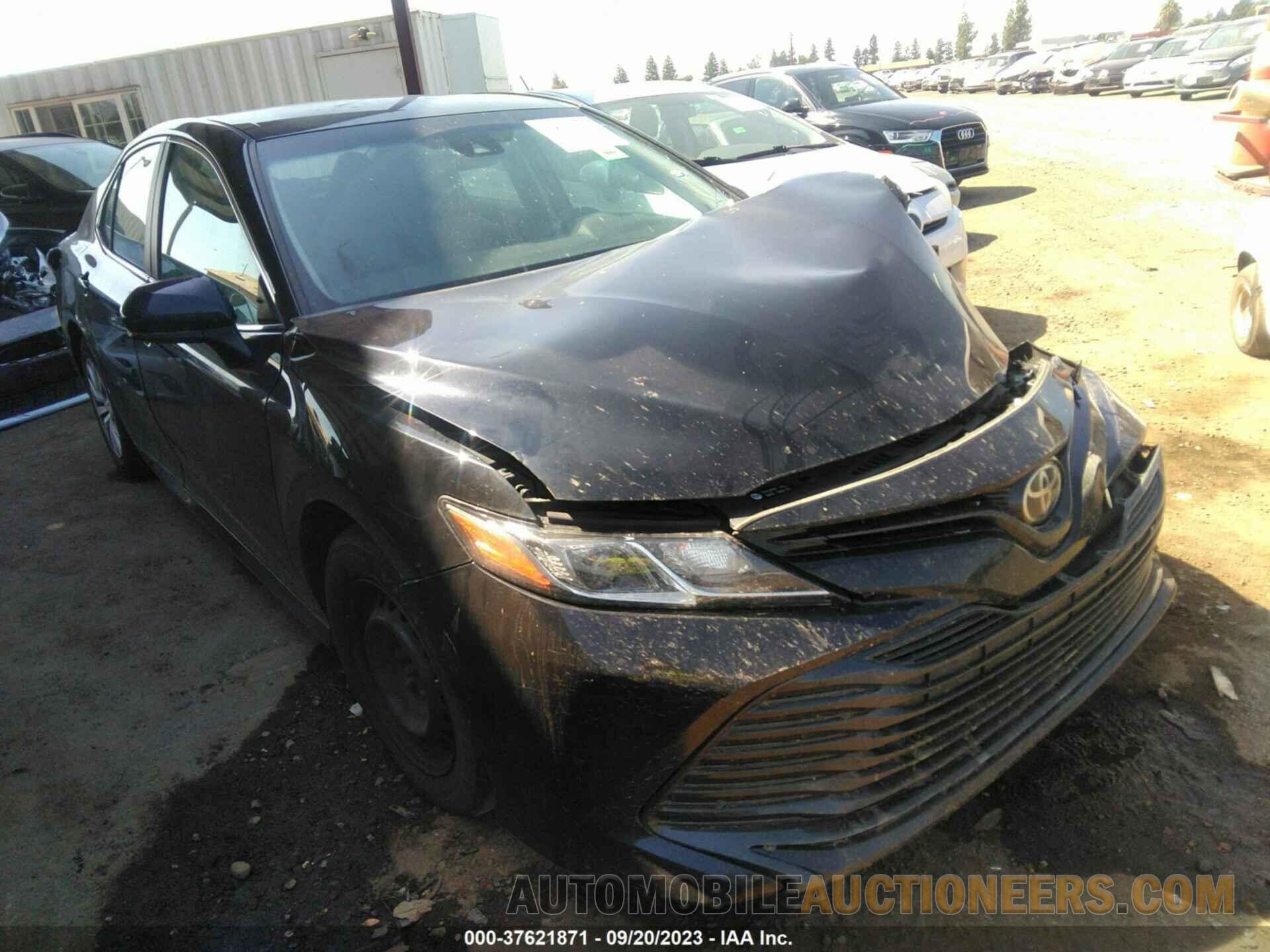 4T1B11HK4JU553418 TOYOTA CAMRY 2018