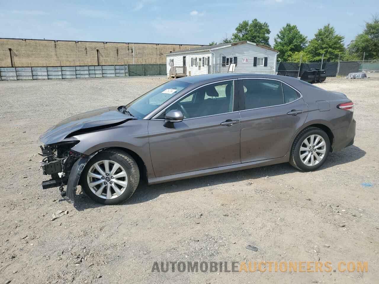 4T1B11HK4JU555315 TOYOTA CAMRY 2018