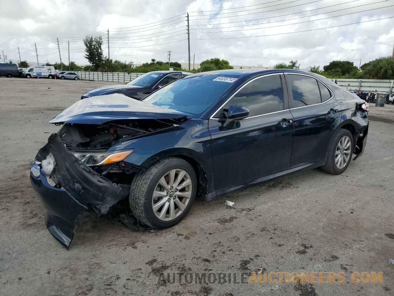 4T1B11HK4JU555914 TOYOTA CAMRY 2018